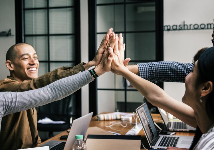 6 Ways to Keep Your Employees Motivated-Yellow Spark blog